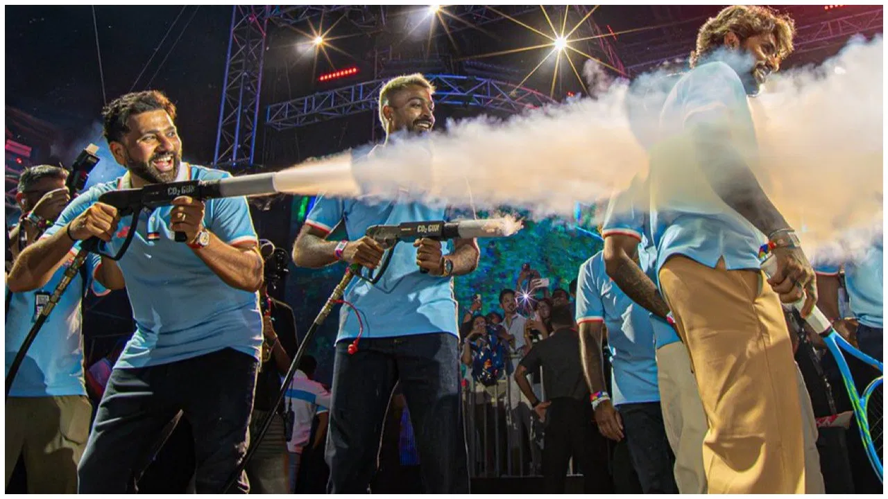 Rohit Sharma and Hardik Pandya puts end to captaincy controversy at Mumbai Indians' launch event