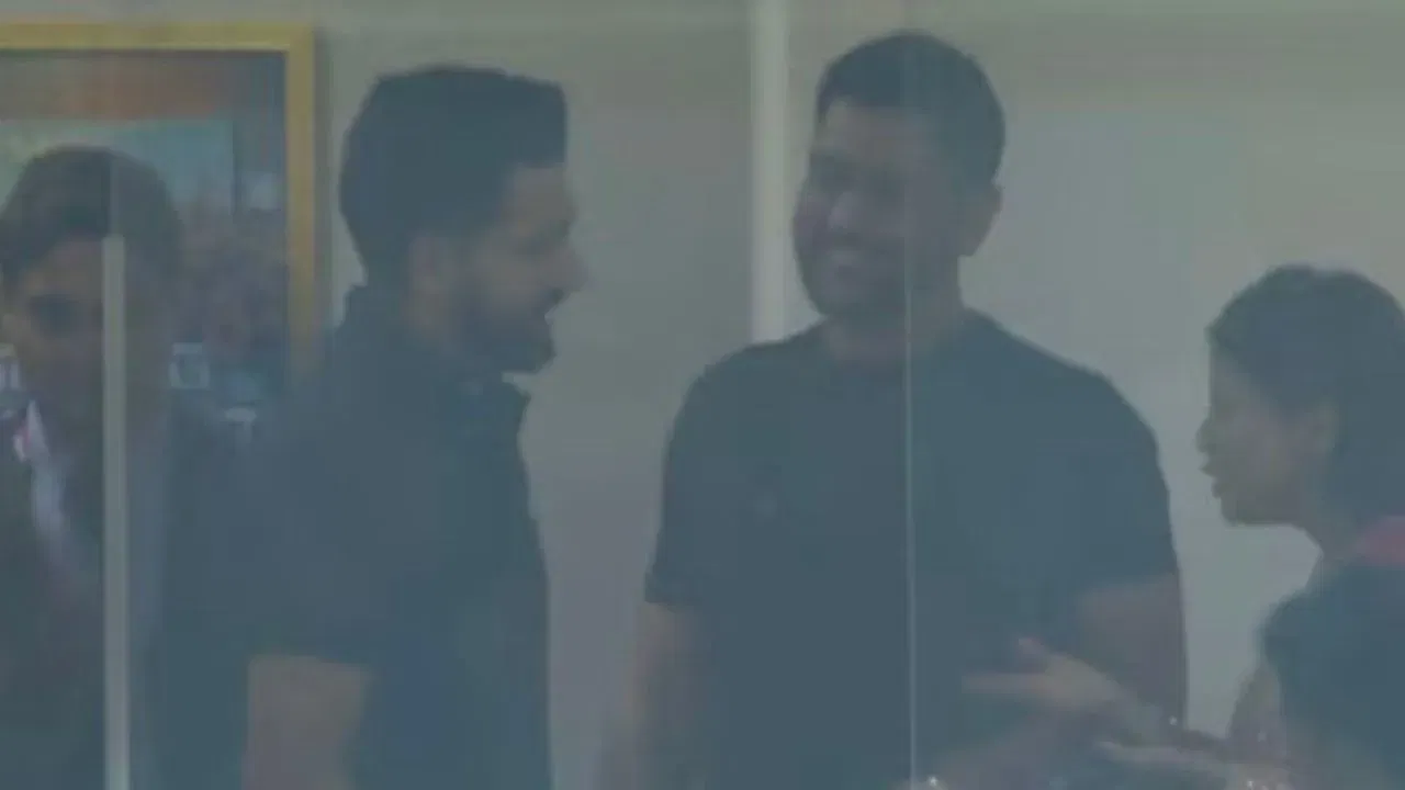 IND vs ENG semi-final witnesses a MS Dhoni-Rohit Sharma's reunion at Wankhede