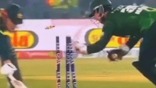 Blatant cheating! Pakistan umpires approve Khawaja Nafay’s false stumping to dismiss Punjab Kings star in PAK vs AUS T20I