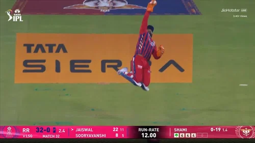 Rishabh Pant pulls of INSANE one-handed catch to dismiss Yashasvi Jaiswal in LSG vs RR clash