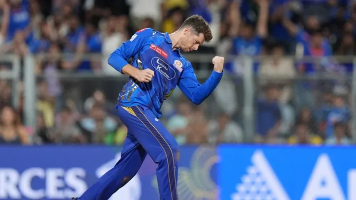 Mitchell Santner joins Mumbai Indians squad