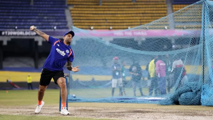 Suryakumar Yadav bowling