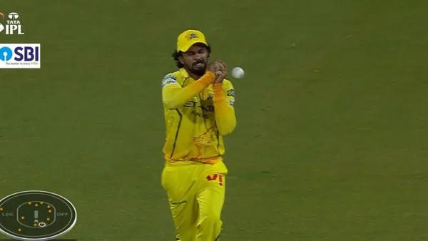 Ruturaj Gaikwad drops a sitter as Sunil Narine survives in IPL 2026 Clash