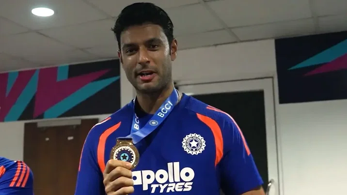Shivam Dube honoured like a king in Indian dressing room for Pakistan demolition