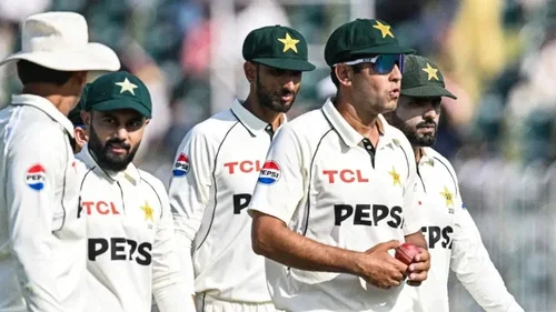 Kamran Akmal furious with Pakistan team after humiliating white-wash against Bangladesh