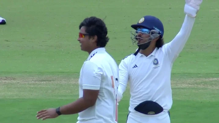 VAIBHAV SOORYAVANSHI THE BOWLER GETS 2 Wickets In 4 Balls In Duleep Trophy