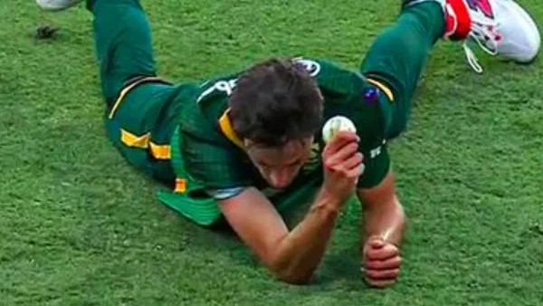 Watch Marco Jansen Takes One Handed Diving Catch Using Only Two Fingers Vs AUS