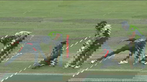 Mehidy Hasan MIraz runs out Salman Ali Agha awfully at the non-strikers end; Pakistan batter left baffled