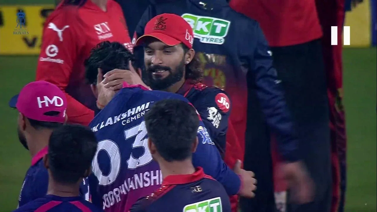 Watch: Rajat Patidar grabs Vaibhav Sooryavanshi by neck after 15-year-old stuns Virat Kohli-starrer RCB Watch: Rajat Patidar grabs Vaibhav Sooryavanshi by neck after 15-year-old stuns Virat Kohli-starrer RCB