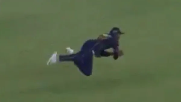 Sai Sudharsan takes sensational catch to dismiss Venkatesh Iyer in GT vs RCB IPL 2026 clash