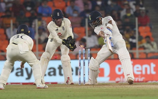 Virat Kohli, Jack Leach