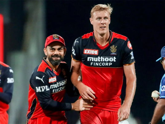 Kyle Jamieson and Virat Kohli for RCB in IPL 2021 (Photo- BCCI)