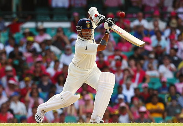 Sachin Tendulkar - top 5 cricketers to play with most players
