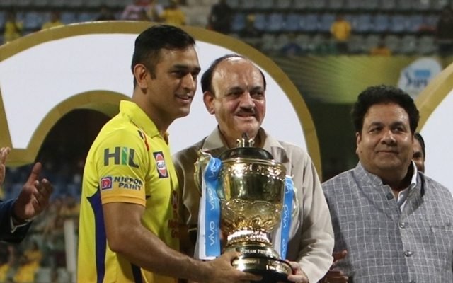 MS Dhoni, IPL 2018 Trophy