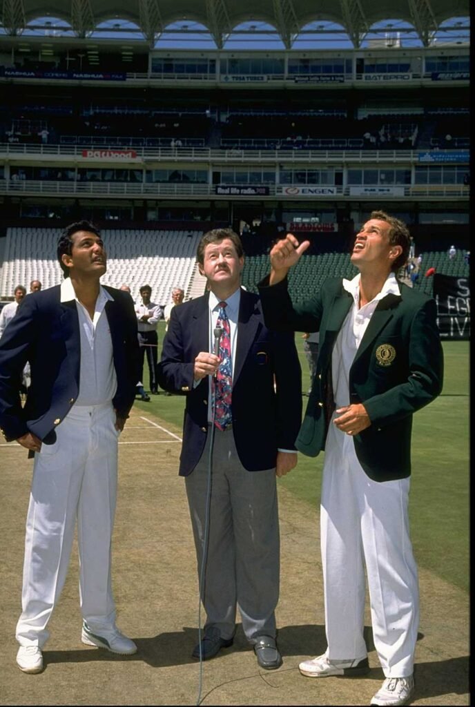 26-30 Nov 1992: Kepler Wessels (right) of South Africa and Mohammed Azharuddin of India toss up before the start of the Second Test match at The Wanderers in Johannesburg, South Africa. The match ended in a draw. \ Mandatory Credit: Mike Hewitt/Allsport