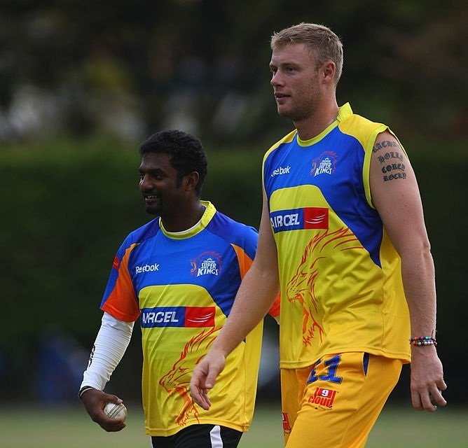 CAPE TOWN, SOUTH AFRICA - APRIL 16: Andrew Flintoff and Muttiah Muralitharan of Chennai Super Kings have a chat during the Chennai Super Kings training session at the Vineyard Cricket Ground on April 16, 2009 in Cape Town, South Africa. (Photo by Tom Shaw/Getty Images)