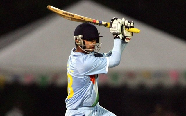 KUALA LUMPUR, MALAYSIA - FEBRUARY 27: Virat Kohli of India plays a pull shot against New Zealand during the ICC U/19 Cricket World Cup semi final match between India and New Zealand held at the Kinrara Cricket Ground on February 27, 2008 in Kuala Lumpur, Malaysia. (Photo by Stanley Chou/Getty Images)
