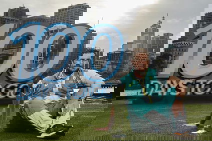 Aaron Finch Posing with ICC T20 World Cup Trophy (Image Credits: Twitter)