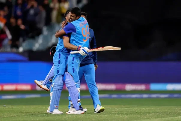 Ravichandran Ashwin and Virat Kohli