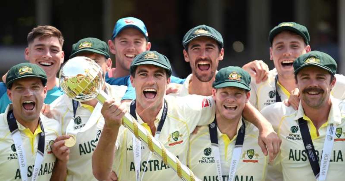 Australians Travis Head, Pat Cummins, Steve Smith, Mitchell Starc