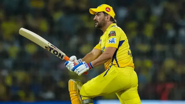 Will MS Dhoni bat against Delhi Capitals? Batting coach Michael Hussey reveals the mystery