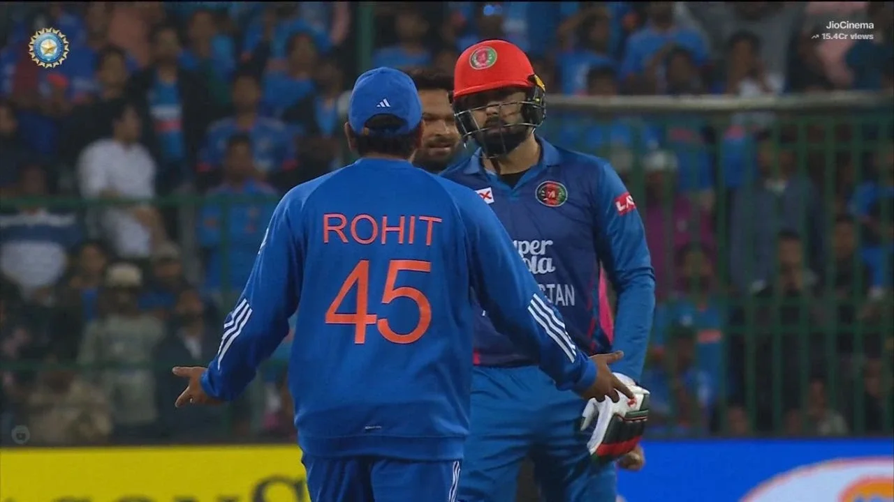 Rohit Sharma engaged in heated argument with Mohammad Nabi