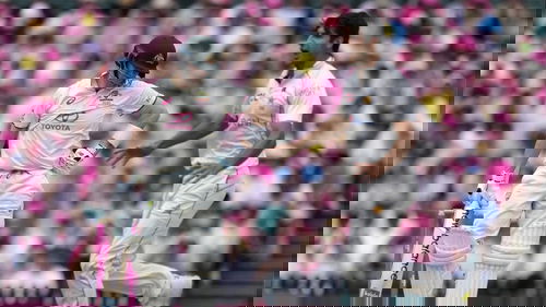 Steve Smith and Mir Hamza