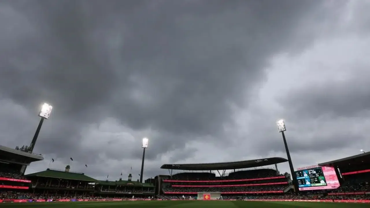 PAK vs AUS: Former Cricketers React As Bad Light An Rain Stops Play In Sydney On Day 2