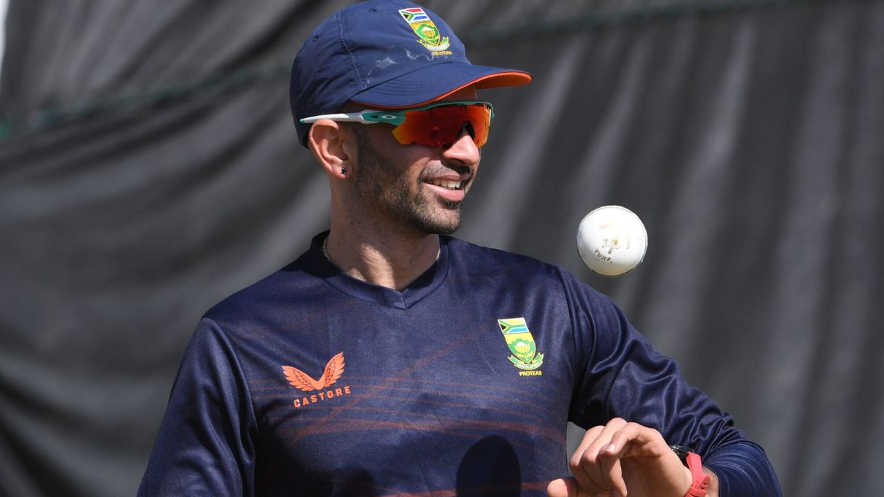 Keshav Maharaj