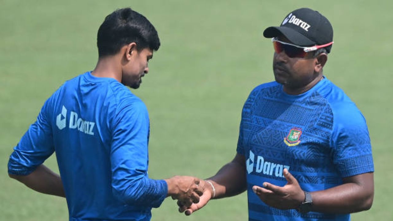 Rangana Herath with Bangladesh nation team