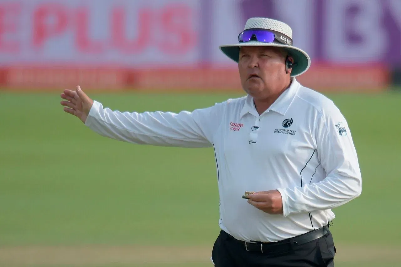 Marais Erasmus announces retirement