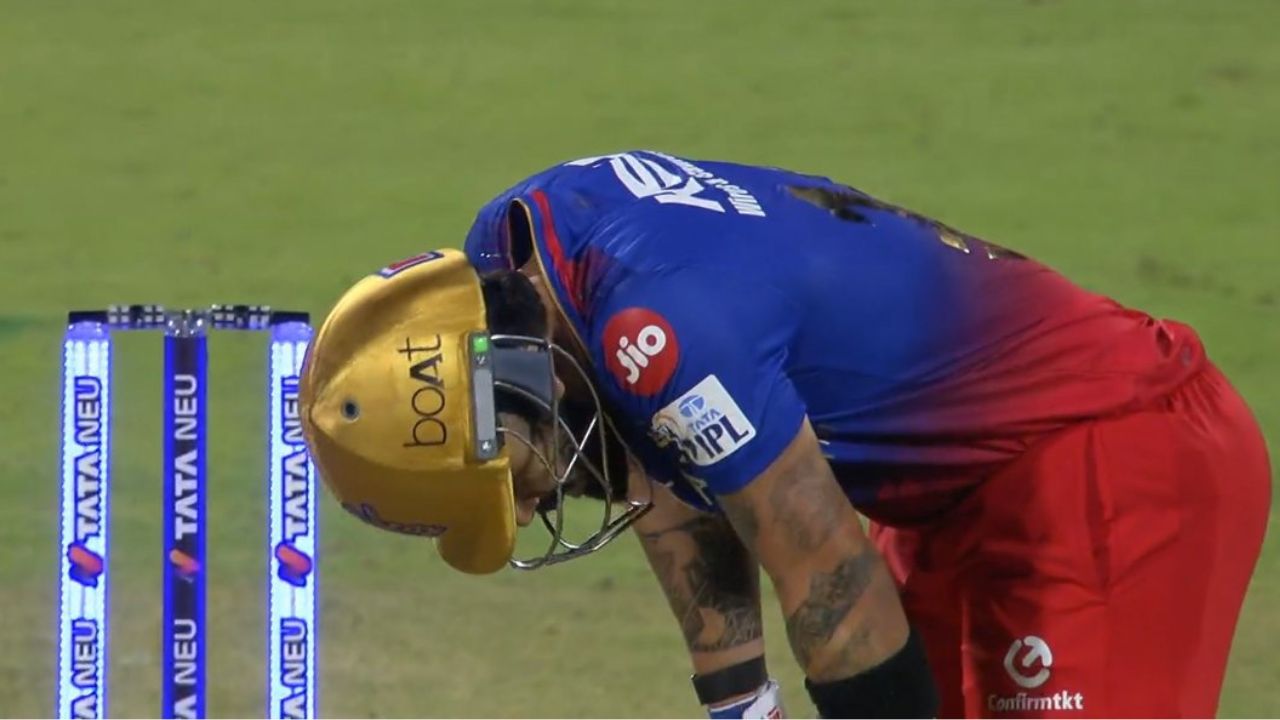 Virat Kohli dejected after getting out